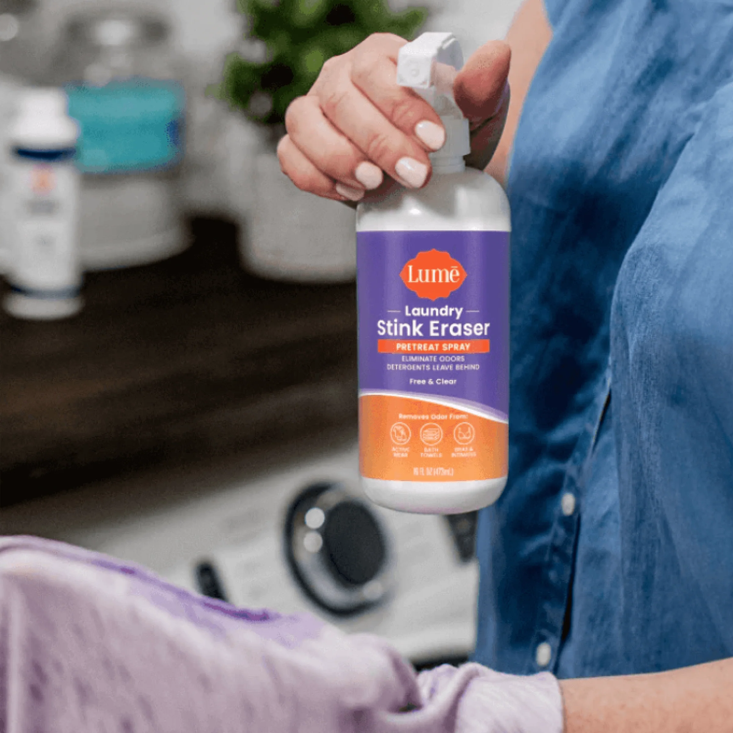 Laundry Stink Eraser | Pretreat Spray + Scrub Brush - Image 4